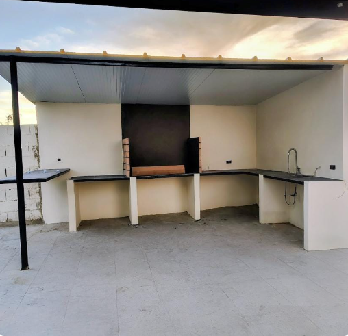 Cocina Exterior y Barbacoa de Obra con Porche